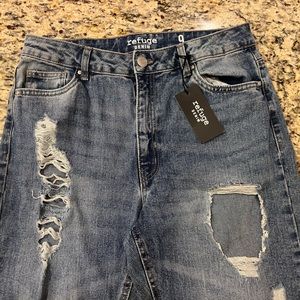 NWT Refuge Denim MOM classic high rise size 9